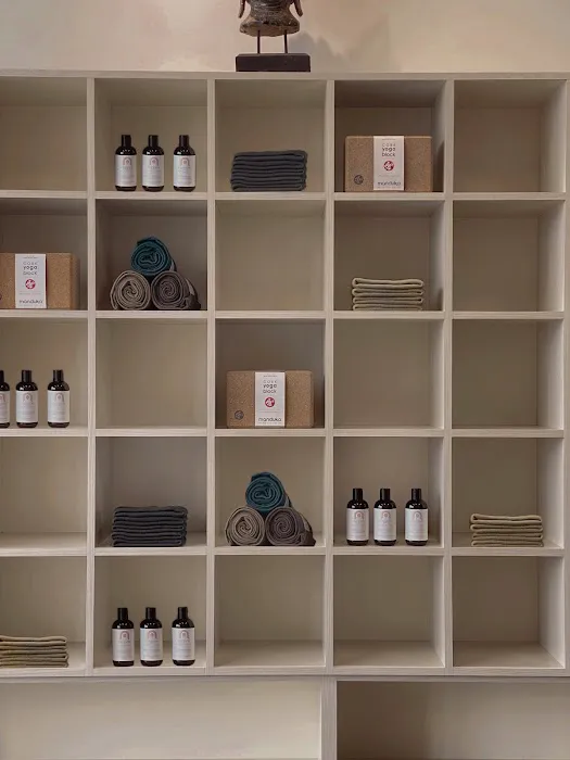 Bold Flow Yoga Picture 3