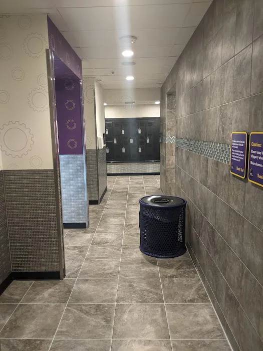 Planet Fitness Picture 9