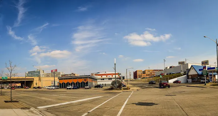 8th Day Gym - Functional Fitness Picture 1