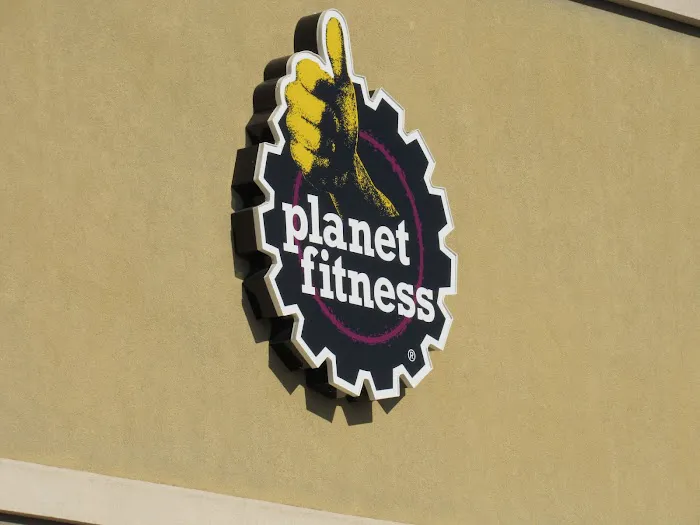 Planet Fitness Picture 4