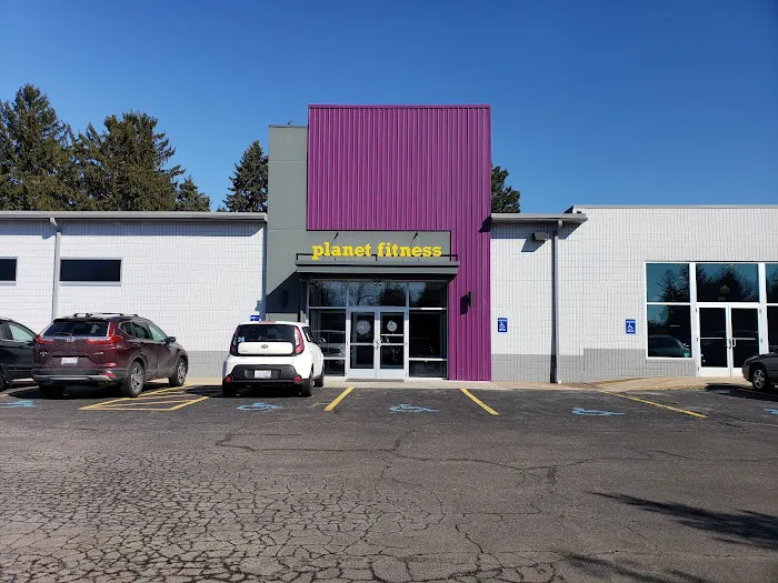 Planet Fitness Picture 5