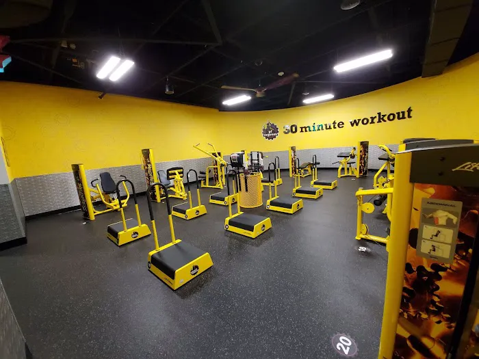 Planet Fitness Picture 9