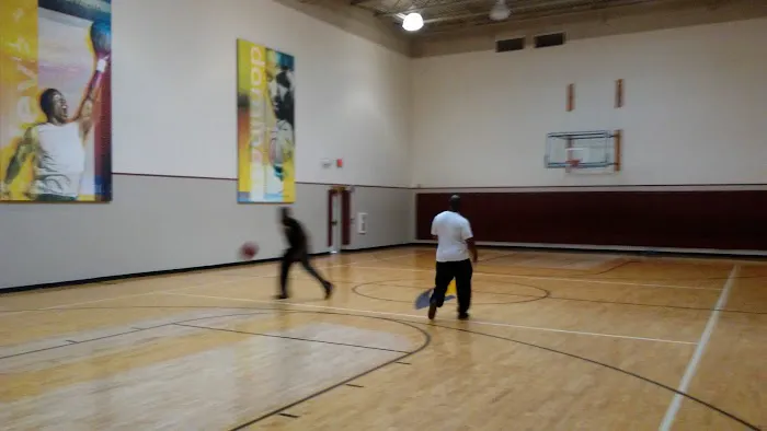 LA Fitness Picture 10