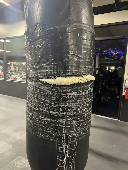 LA Fitness Picture 9