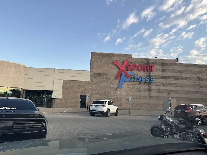 LA Fitness Picture 6