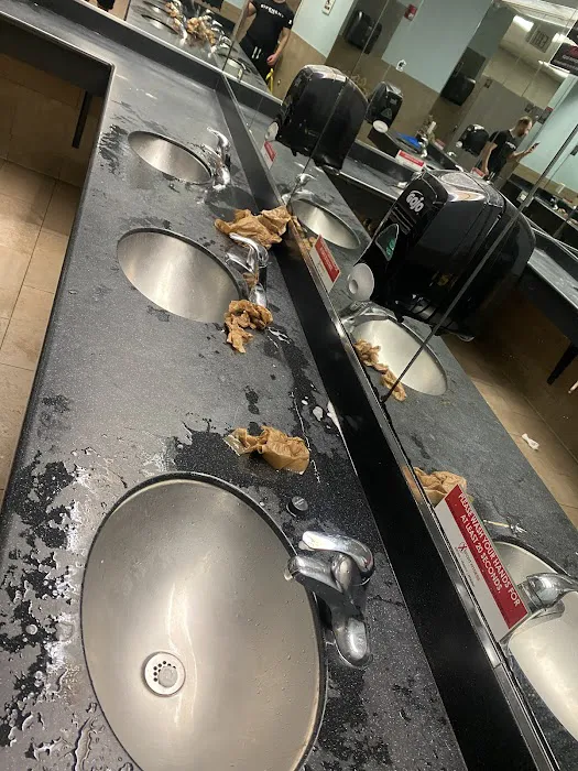 LA Fitness Picture 10