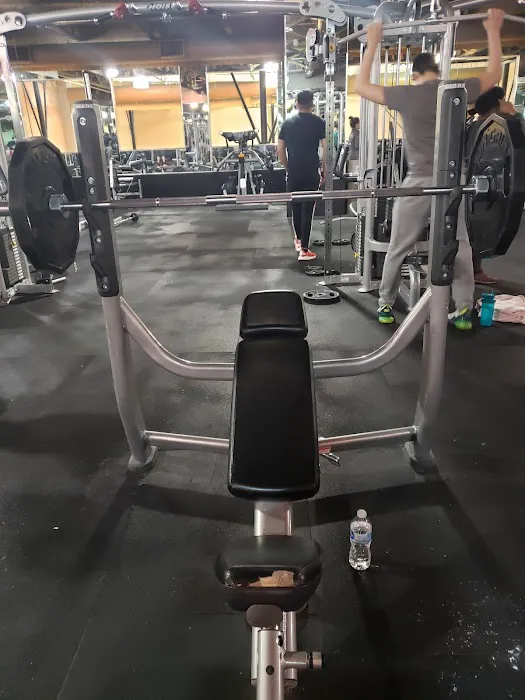 LA Fitness Picture 3