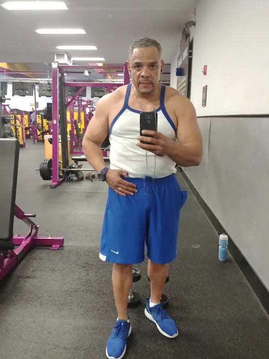 Planet Fitness Picture 8