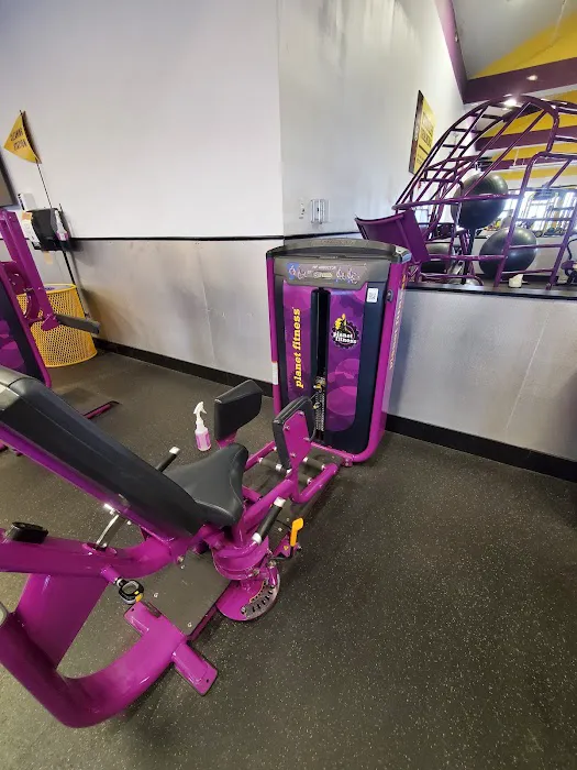 Planet Fitness Picture 10