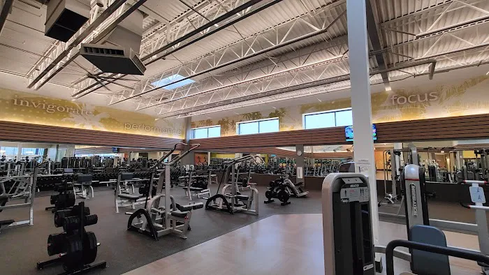 LA Fitness Picture 7