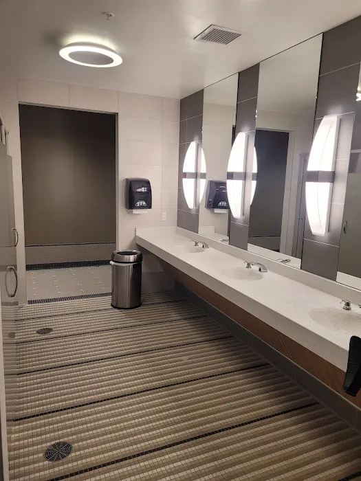 LA Fitness Picture 6