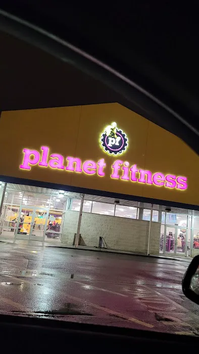 Planet Fitness Picture 5