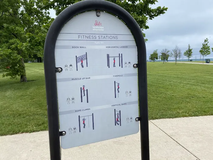 Burnham Park Outdoor Fitness Station Picture 9