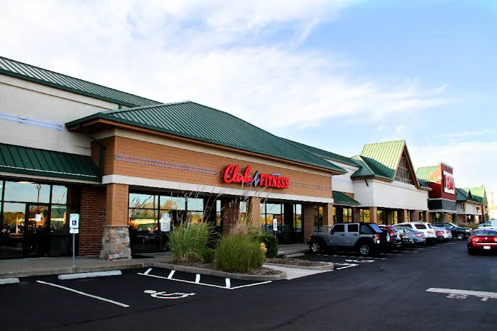 Club Fitness - St. Charles Picture 1