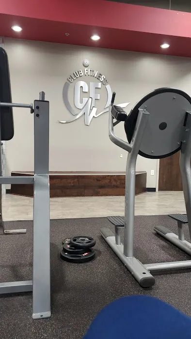 Club Fitness - St. Charles Picture 6