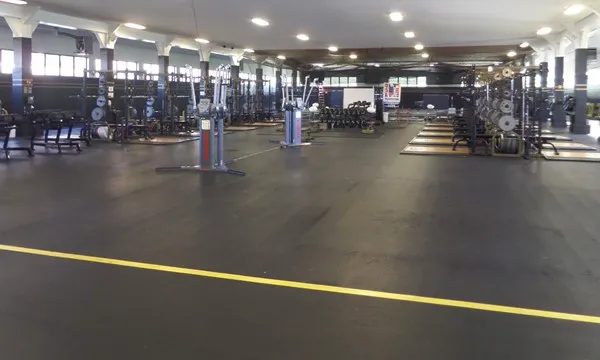 Fitness Center Picture 3