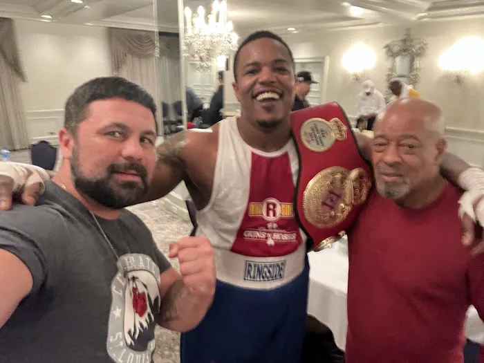 Too Good Boxing Picture 4