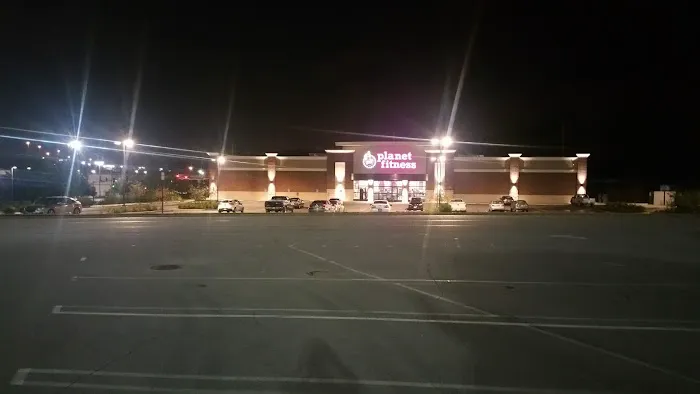 Planet Fitness Picture 1