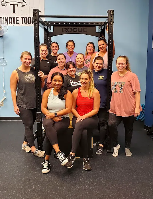 G.I. Jane Women's Barbell Club Picture 8