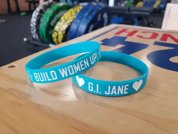 G.I. Jane Women's Barbell Club Picture 6