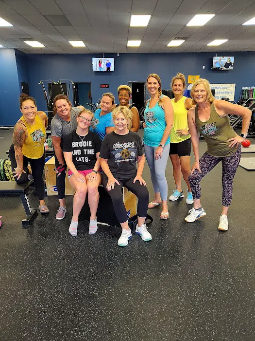 G.I. Jane Women's Barbell Club Picture 2