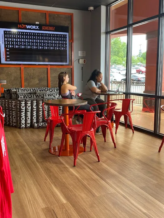 HOTWORX - O'Fallon, MO Picture 6
