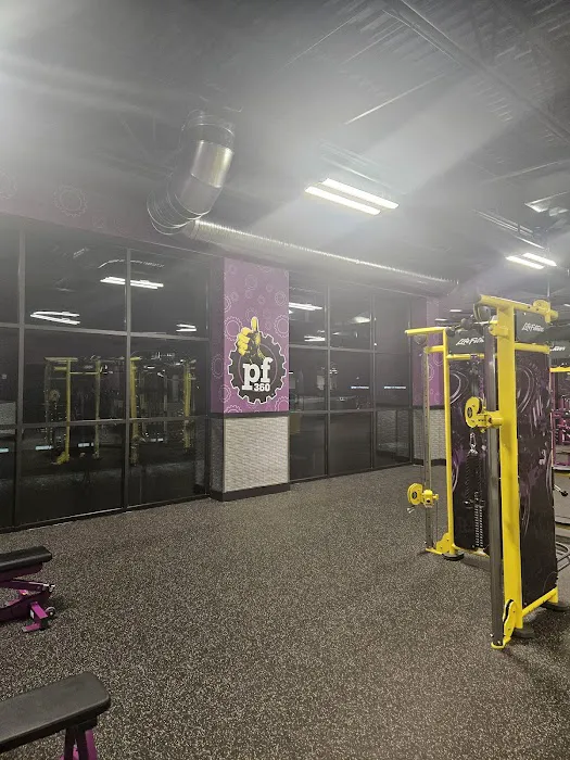 Planet Fitness Picture 10