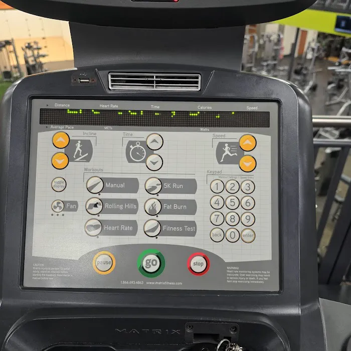 LA Fitness Picture 9