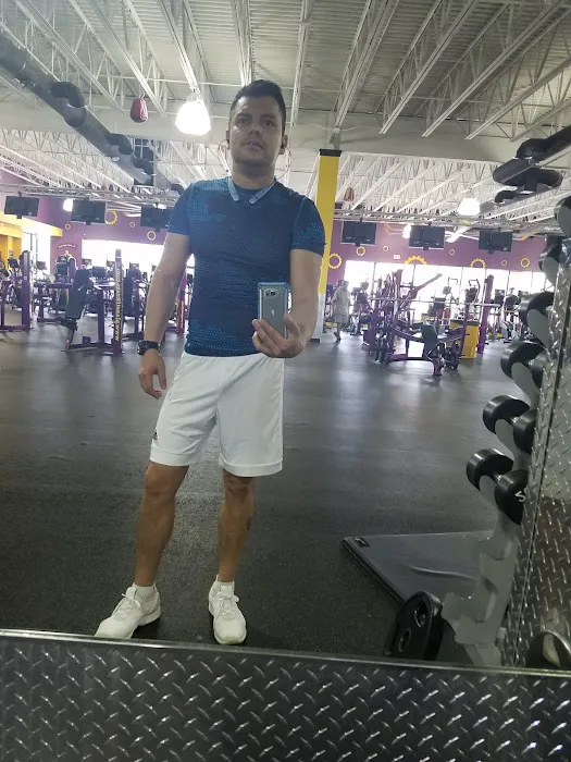 Planet Fitness Picture 3