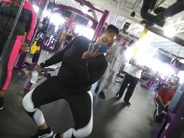 Planet Fitness Picture 9