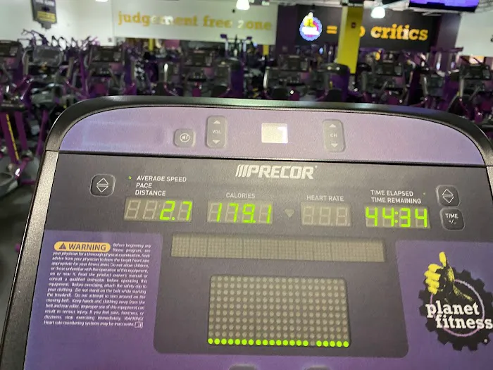 Planet Fitness Picture 8