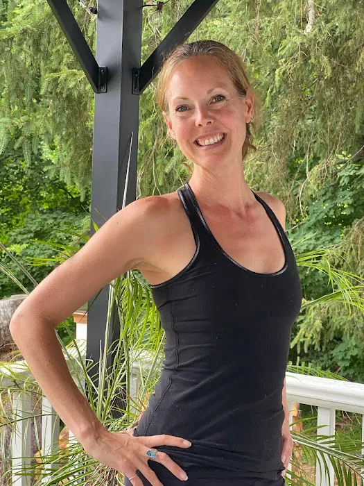 Jenni Sol Yoga Picture 1