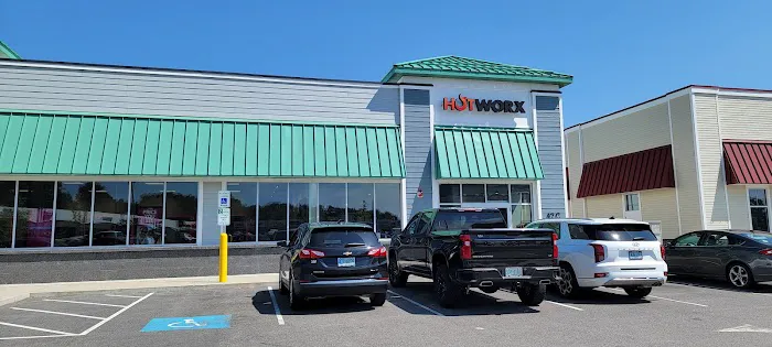HOTWORX - Londonderry, NH Picture 2
