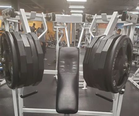 Crunch Fitness - Worcester