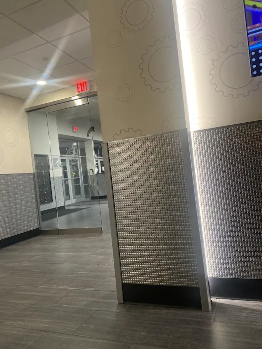 Planet Fitness Picture 7
