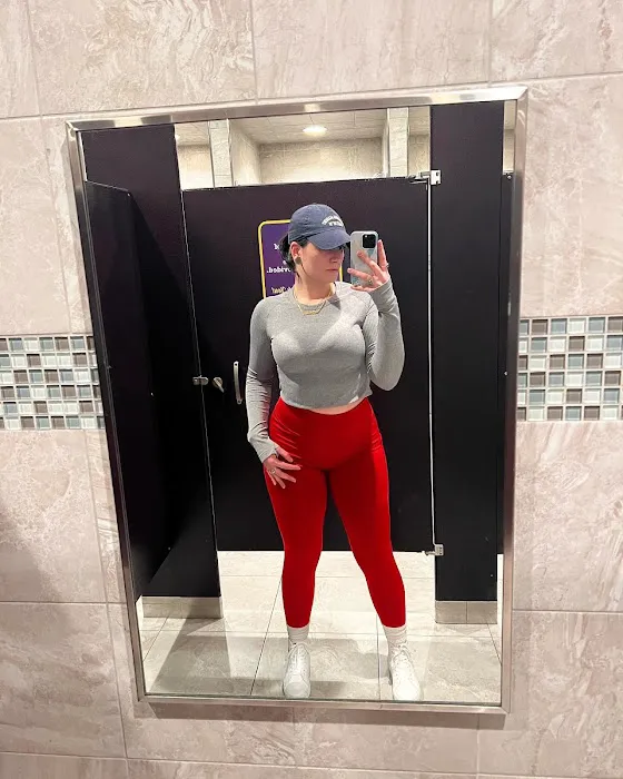 Planet Fitness Picture 2