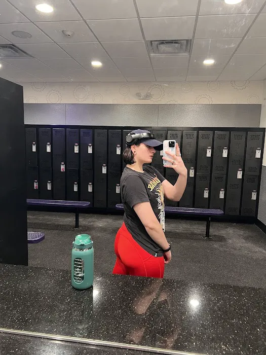 Planet Fitness Picture 1