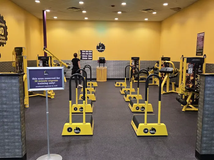 Planet Fitness Picture 9