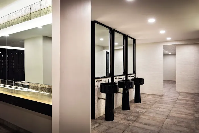 Equinox Gramercy Picture 2