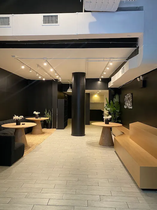 Flatiron Athletic (FLA) Picture 6