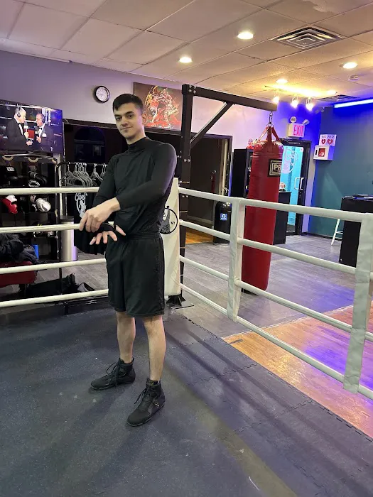The Cave Astoria Boxing Picture 8