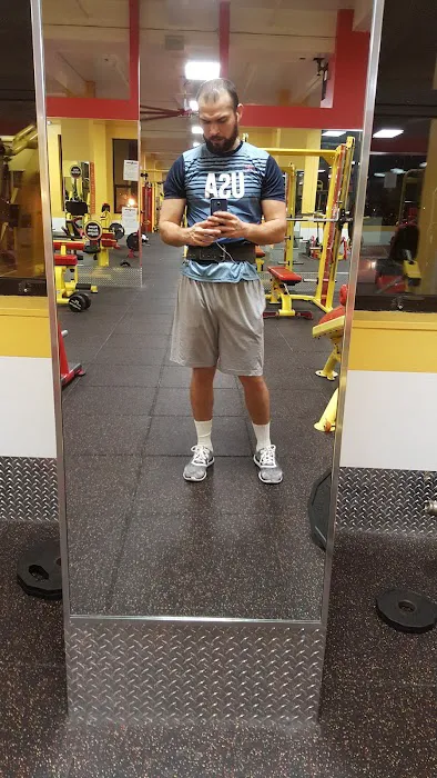 Retro Fitness Picture 10