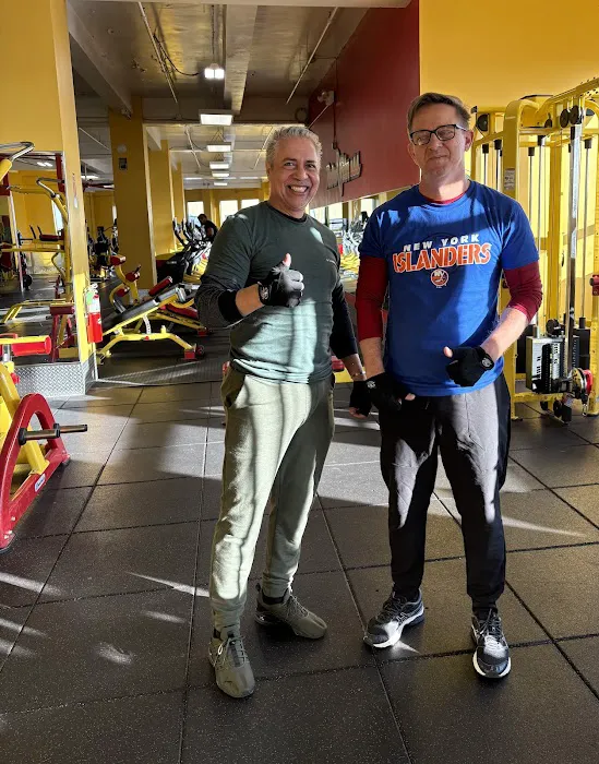 Retro Fitness Picture 3