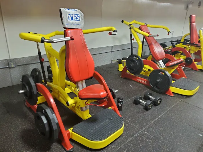 Retro Fitness Picture 9