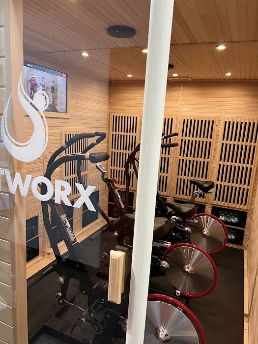 HOTWORX Mentor Picture 1