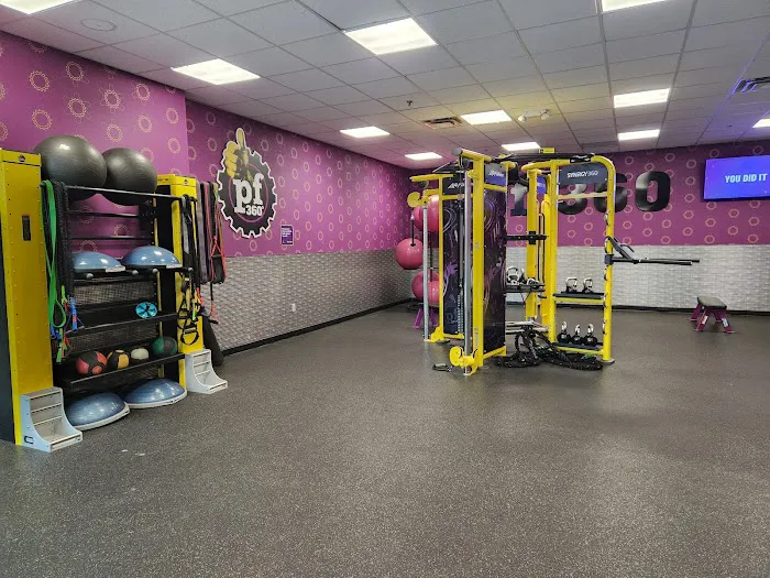 Planet Fitness Picture 8