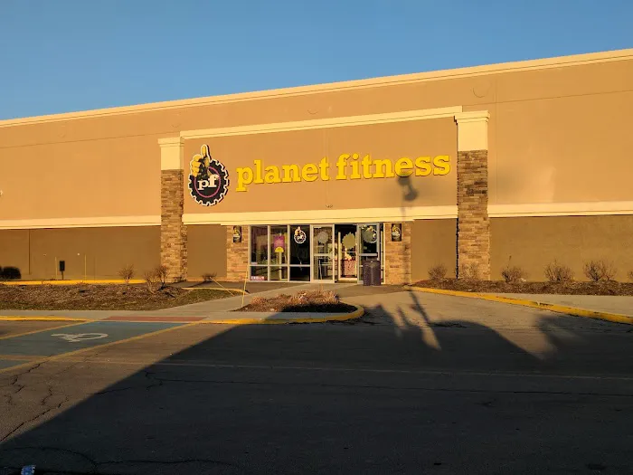 Planet Fitness Picture 2