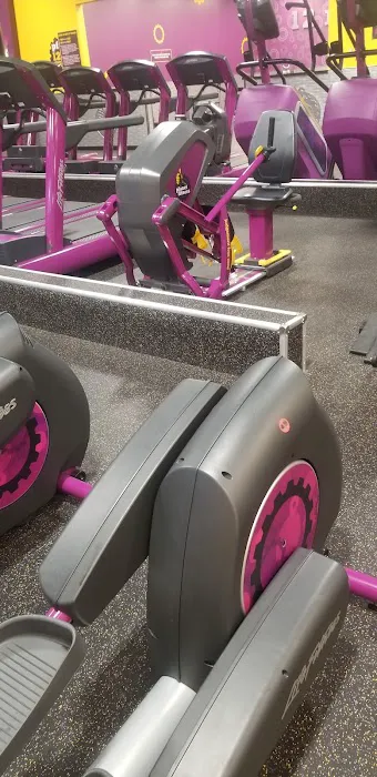Planet Fitness Picture 8