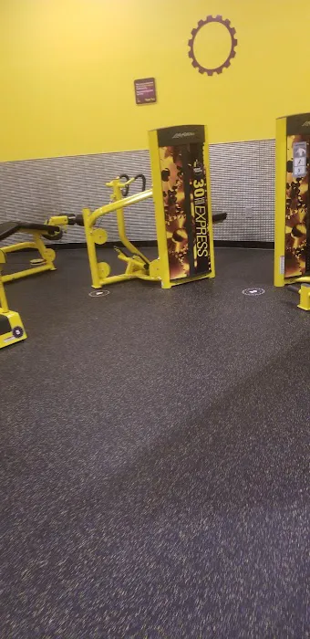 Planet Fitness Picture 6