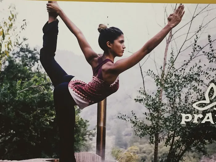 Center Yoga Picture 8